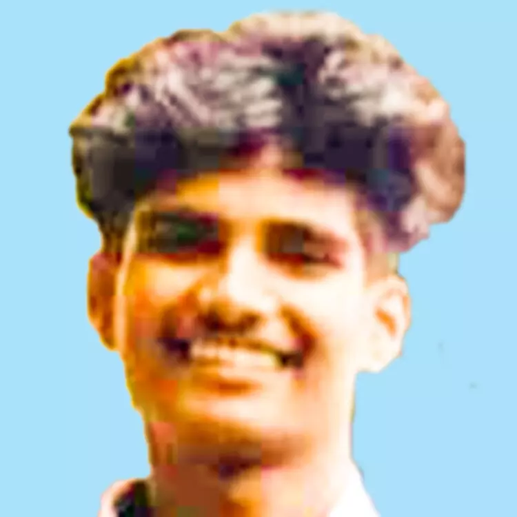 ബൈ​ക്ക​പ​ക​ട​ത്തി​ല്‍  യു​വാ​വ് മ​രി​ച്ചു