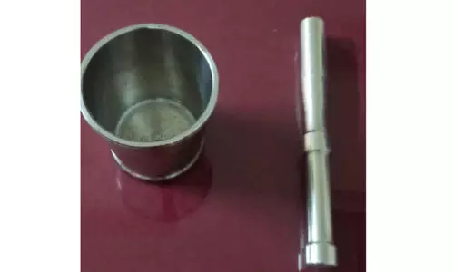 ഇടിമുട്ടിയുടെ രൂപത്തിലും സ്വർണക്കടത്ത്