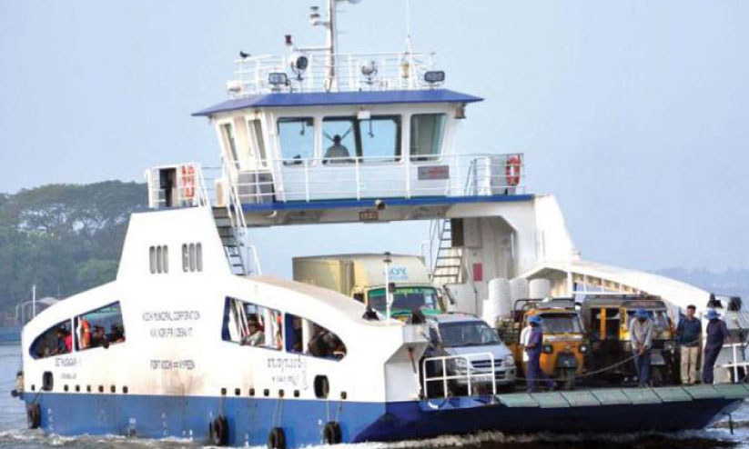 പതിവായി റോ റോ മുടക്കം; വില്ലനായി കൊച്ചി കായലിലെ മാലിന്യം, യന്ത്രത്തകരാർ പതിവായി റോ റോ മുടക്കം; വില്ലനായി കൊച്ചി കായലിലെ മാലിന്യം, യന്ത്രത്തകരാർ