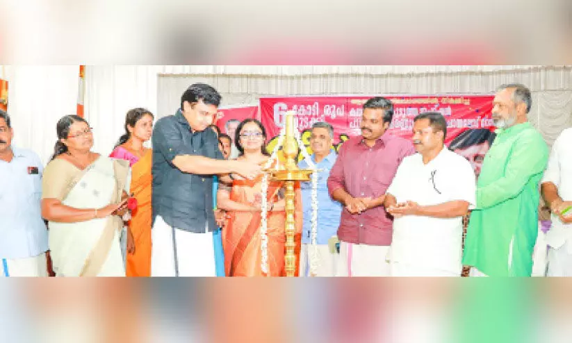 15,000 കിലോമീറ്റര് റോഡ് ബി.എം -ബി.സി നിലവാരത്തിലേക്ക് ഉയര്ത്തുക ലക്ഷ്യം -മന്ത്രി 15,000 കിലോമീറ്റര് റോഡ് ബി.എം -ബി.സി നിലവാരത്തിലേക്ക് ഉയര്ത്തുക ലക്ഷ്യം -മന്ത്രി