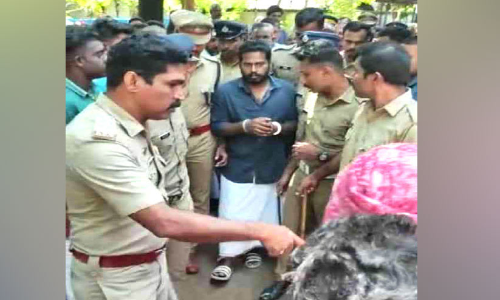 പൊട്ടിത്തെറിച്ച് അഷിതയുടെ ഉമ്മ; വികാര നിർഭര രംഗങ്ങൾ