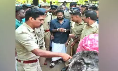 പൊട്ടിത്തെറിച്ച് അഷിതയുടെ ഉമ്മ; വികാര നിർഭര രംഗങ്ങൾ