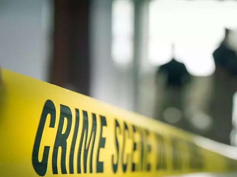 ഗർഭിണിയെ ദുരൂഹ സാഹചര്യത്തിൽ വീട്ടിൽ തൂങ്ങി മരിച്ച നിലയിൽ കണ്ടെത്തി ഗർഭിണിയെ ദുരൂഹ സാഹചര്യത്തിൽ വീട്ടിൽ തൂങ്ങി മരിച്ച നിലയിൽ കണ്ടെത്തി