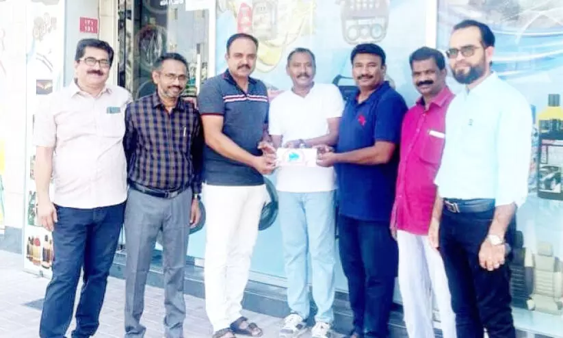 പത്തനംതിട്ട സ്വദേശിക്ക് സഹായവുമായി മൈത്രി ബഹ്റൈൻ പത്തനംതിട്ട സ്വദേശിക്ക് സഹായവുമായി മൈത്രി ബഹ്റൈൻ