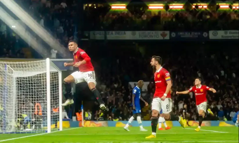 പെനാൽറ്റി ഗോളിന് ഇൻജുറി ടൈമിൽ മറുപടി; മാഞ്ചസ്റ്റർ യുനൈറ്റഡ്-ചെൽസി പോരാട്ടം സമനിലയിൽ (1-1) പെനാൽറ്റി ഗോളിന് ഇൻജുറി ടൈമിൽ മറുപടി; മാഞ്ചസ്റ്റർ യുനൈറ്റഡ്-ചെൽസി പോരാട്ടം സമനിലയിൽ (1-1)