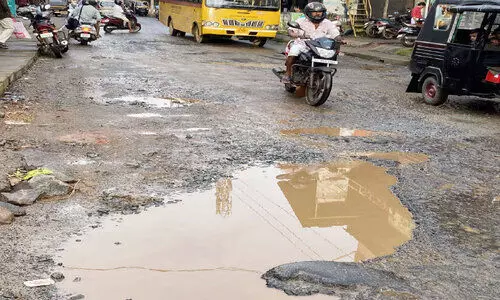 കുറ്റ്യാടി-വയനാട് റോഡ് പൊളിഞ്ഞുതീരുന്നു
