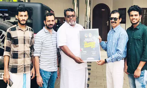 ഫു​ട്​​ബാ​ൾ പോ​സ്റ്റ​ർ പ്ര​കാ​ശ​നം ചെ​യ്തു