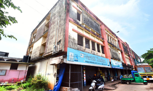 നഗരത്തിലെ 12 പഴയ കെട്ടിടങ്ങൾ കോർപറേഷൻ പൊളിച്ചുപണിയുന്നു