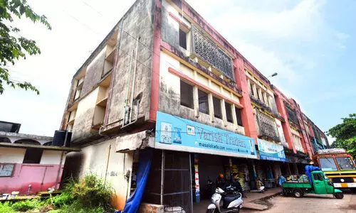 നഗരത്തിലെ 12 പഴയ കെട്ടിടങ്ങൾ കോർപറേഷൻ പൊളിച്ചുപണിയുന്നു