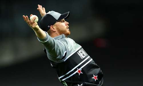 ജോന്‍ഡി റോഡ്‌സിനെ ഓർമിപ്പിച്ചു; ന്യൂസിലൻഡ് താരത്തിന്റെ കിടിലൻ ക്യാച്ച് കാണാം...