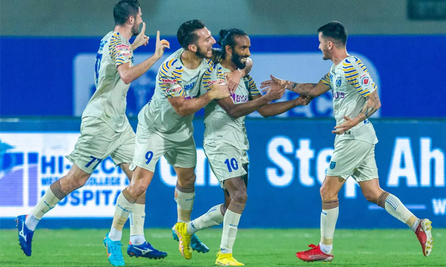 ഖബ്രയുടെ ഗോളിൽ ബ്ലാസ്റ്റേഴ്സ് മുന്നിൽ