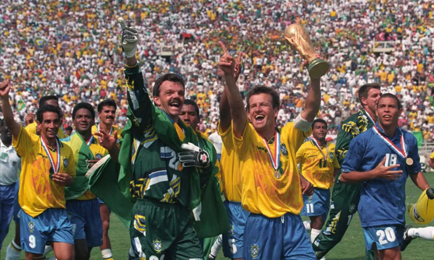 നാലാമതും കാനറിച്ചിറകടി