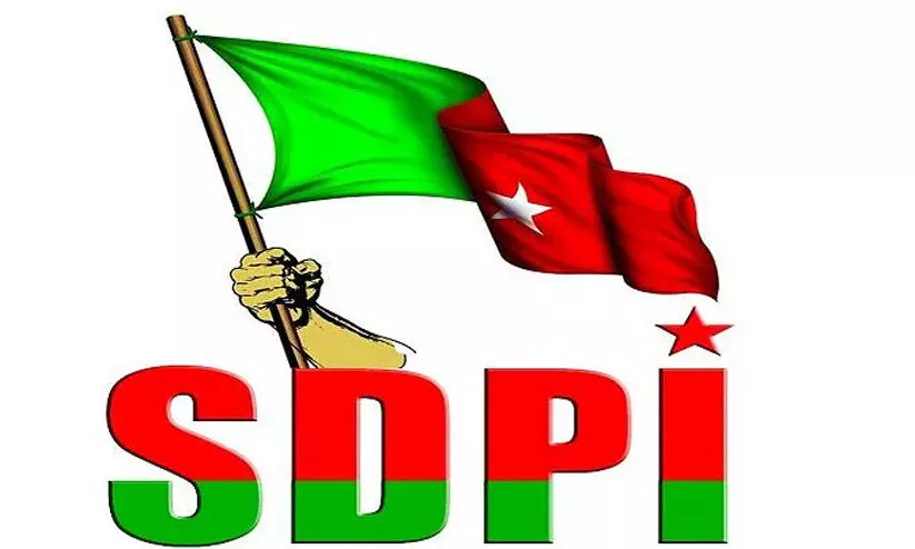 ഗവർണർ സംഘപരിവാര രാഷ്ട്രീയത്തിന്റെതാകരുതെന്ന് മൂവാറ്റുപുഴ അഷറഫ് മൗലവി ഗവർണർ സംഘപരിവാര രാഷ്ട്രീയത്തിന്റെതാകരുതെന്ന് മൂവാറ്റുപുഴ അഷറഫ് മൗലവി