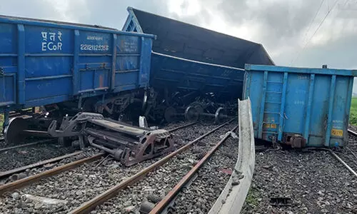 train derailed