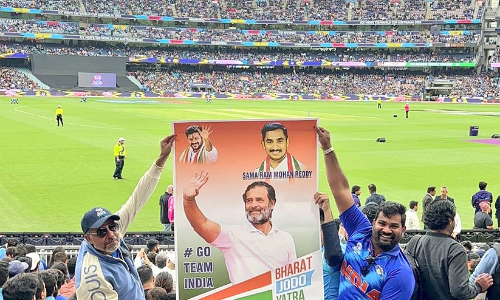 Bharat jodo yatra support poster in melbourne ground