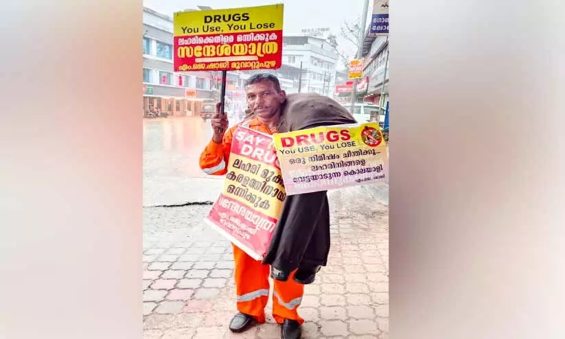 Auto drivers single-handed fight against drugs
