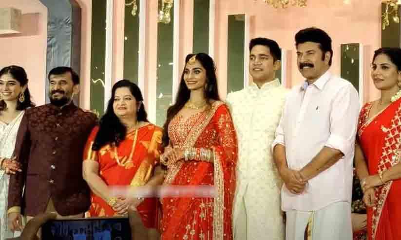 Actress Asha Sarath Daughter Uthara Sarath Got engaged Actress Asha Sarath Daughter Uthara Sarath Got engaged