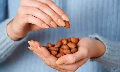 almonds can reduce the risk of heart disease