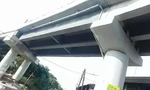 പാപ്പിനിശ്ശേരി, താവം മേൽപാലങ്ങൾ; അപാകതകൾ പരിഹരിക്കാതെ പൊതുമരാമത്ത് ഏറ്റെടുക്കില്ല