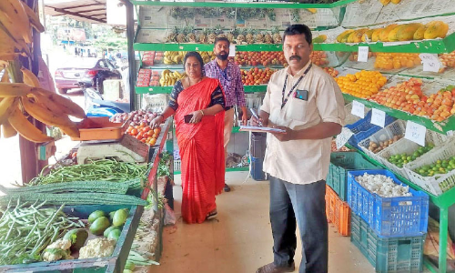 കടകളിൽ വില തോന്നുംപടി കടകളിൽ വില തോന്നുംപടി