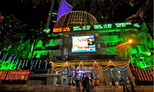 മുഹൂർത്ത വ്യാപാരത്തിൽ ഉണർന്ന് ഇന്ത്യൻ വിപണി