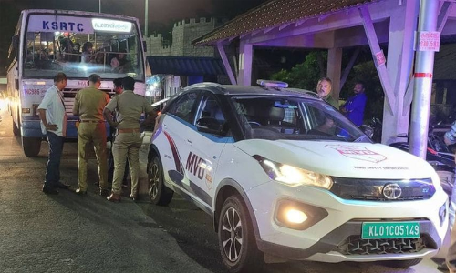 ഹെഡ് ലൈറ്റില്ലാതെ കെ.എസ്.ആര്‍.ടി.സി ബസിന്റെ നൈറ്റ് ഡ്രൈവ്; ബ്രേക്കിട്ട് മോട്ടോർ വാഹന വകുപ്പ്