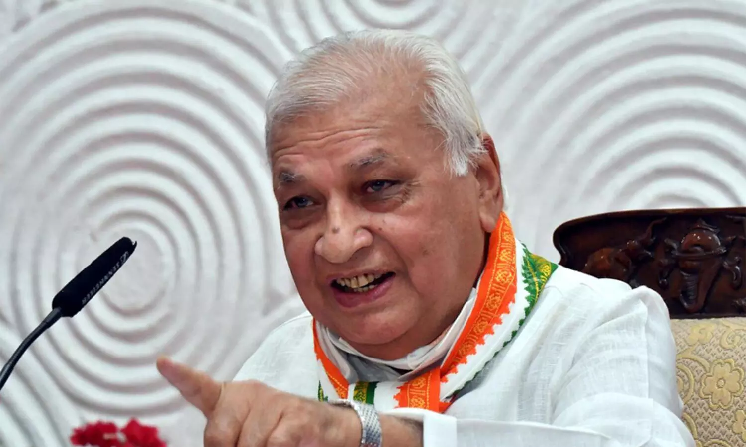 ഗവർണർക്കെതിരെയുള്ള പ്രതിഷേധം ശക്തം