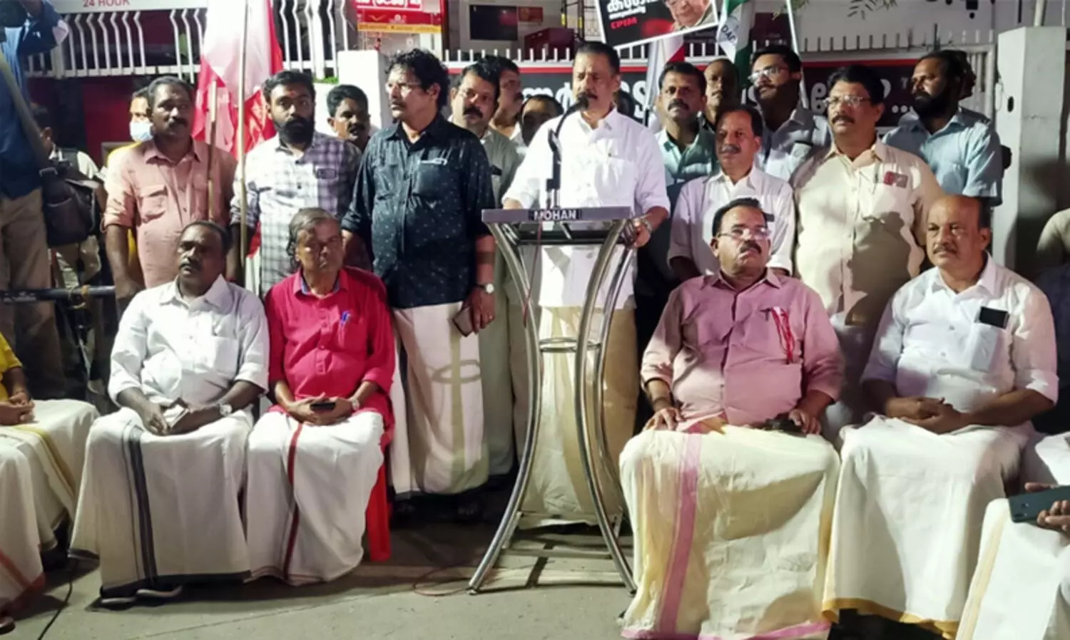 ഗവർണർക്കെതിരെ തലസ്ഥാനത്ത് വൻ ബഹുജന റാലി