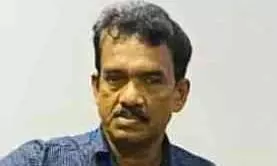 ഗാനമാലപിച്ച വേദിയിൽ കുഴഞ്ഞുവീണ് മരിച്ചു ഗാനമാലപിച്ച വേദിയിൽ കുഴഞ്ഞുവീണ് മരിച്ചു