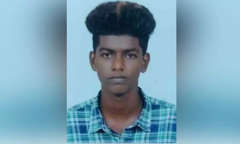 കാണാതായ യുവാവിന്റെ മൃതദേഹം കായലില് കണ്ടെത്തി കാണാതായ യുവാവിന്റെ മൃതദേഹം കായലില് കണ്ടെത്തി