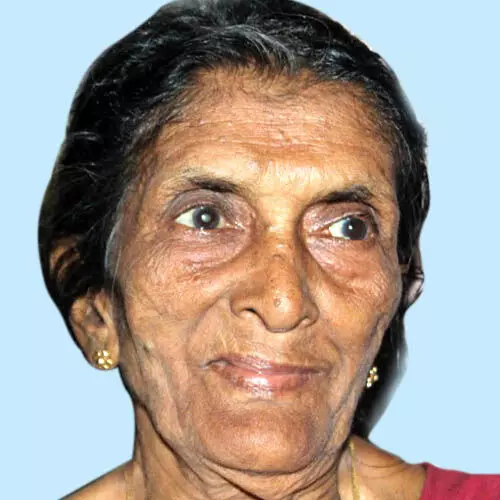 ശാ​ര​ദ​യ​മ്മ