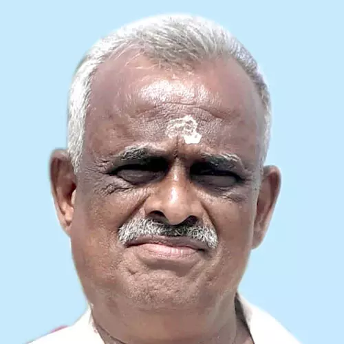 സു​രേ​ന്ദ്ര​ൻ നാ​യ​ർ