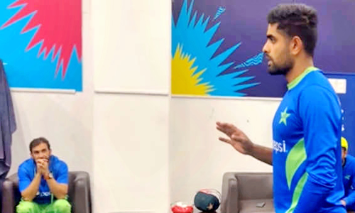 തോൽക്കുന്നതും ജയിക്കുന്നതും ഒറ്റക്കല്ല, ടീമായാണ് -ബാബർ