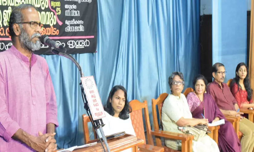 സമത്വമില്ലാത്ത സ്വാതന്ത്ര്യവും സ്വാതന്ത്ര്യമില്ലാത്ത സമത്വവും നിരർഥകം -സുനിൽ പി. ഇളയിടം