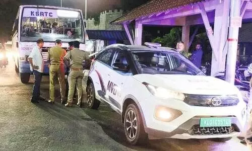 KSRTC without headlights at night Department of Motor Vehicles with action