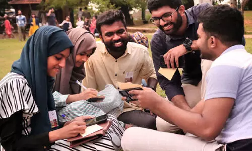 മാനാഞ്ചിറയിൽ കത്തെഴുത്ത്...