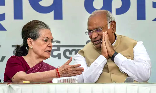 Mallikarjun Kharge, sonia gandhi