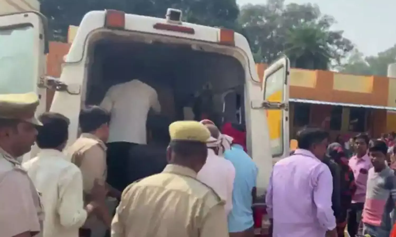 യു.പിയിൽ വിഷം കലർന്ന ചായ കുടിച്ച് അഞ്ചു പേർ മരിച്ചു