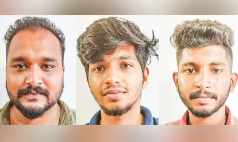 പ​ട​ക്കം പൊ​ട്ടി​ച്ച​ത് ചോ​ദ്യം​ചെ​യ്ത​തി​ന് മ​ർ​ദ​നം;  മൂ​ന്ന്​ പ്ര​തി​ക​ൾ പി​ടി​യി​ൽ