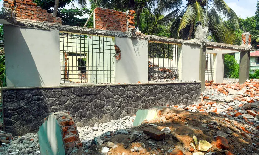 Two people died due to slab collapse Two people died due to slab collapse