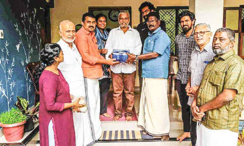 Ponnani Happiness Center came to the aid of a policeman in Andhra Pradesh Ponnani Happiness Center came to the aid of a policeman in Andhra Pradesh