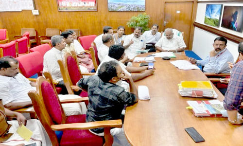 കടുവ ആക്രമണം: പ്രത്യേക സംഘം മുഖ്യമന്ത്രിയെയും വനം മന്ത്രിയെയും സന്ദര്‍ശിച്ചു