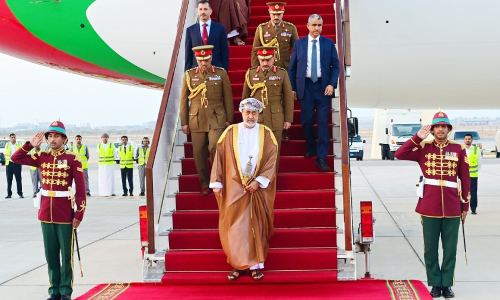 Oman Sultan returns after Bahrain visit