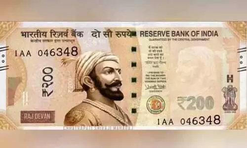 ഇതാണ് ഏറ്റവും അനുയോജ്യം; കെജ്രിവാളിന് മറുപടിയുമായി ട്വിറ്ററിൽ ശിവജിയുടെ ചിത്രം പതിച്ച 200 രൂപയുമായി ബി.ജെ.പി നേതാവ്