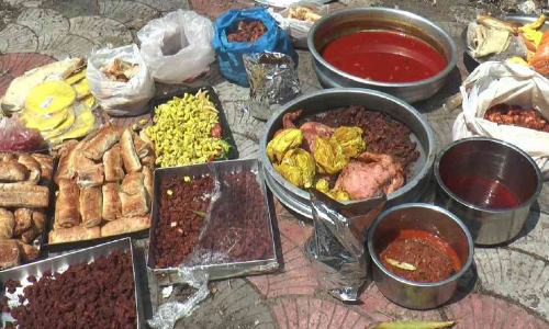 ഹോട്ടൽ, ബേക്കറി റെയ്ഡിൽ പഴകിയ ഭക്ഷണം പിടിച്ചെടുത്തു