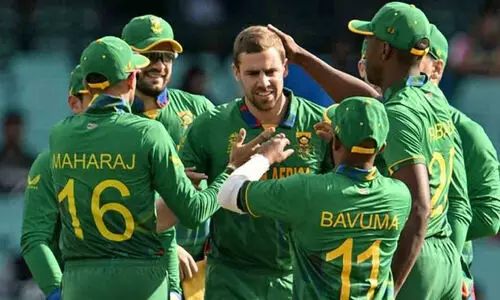 റോ​സൂ​വി​ന് സെ​ഞ്ച്വ​റി; ബം​ഗ്ലാ​ദേ​ശി​നെ​തി​രെ 104 റ​ൺ​സിന്റെ ജയവുമായി ദ​ക്ഷി​ണാ​ഫ്രി​ക്ക