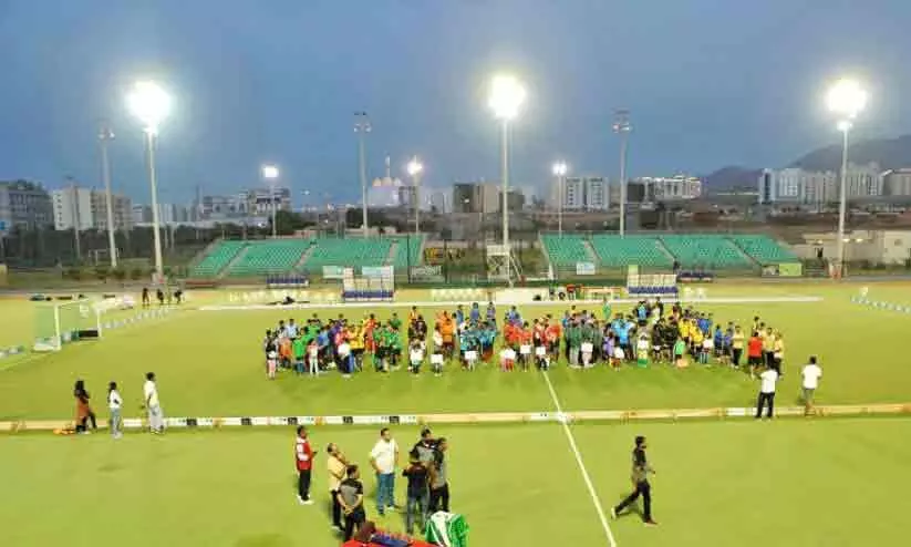 ഹോ​ക്കി ഉ​ത്സ​വ​ത്തി​ന്​ ഇ​ന്ന്​ കൊ​ടി​യേ​റ്റം