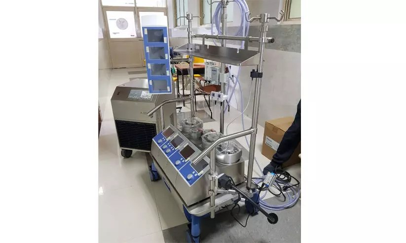 മെഡിക്കല് കോളജില് 90 ലക്ഷത്തിന്റെ പുതിയ ഹാര്ട്ട് ലങ് മെഷീന് സ്ഥാപിച്ചു മെഡിക്കല് കോളജില് 90 ലക്ഷത്തിന്റെ പുതിയ ഹാര്ട്ട് ലങ് മെഷീന് സ്ഥാപിച്ചു