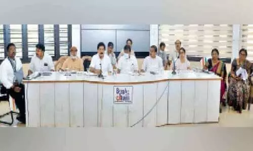 ജില്ലയിലെ കുടിവെള്ള പദ്ധതികളുടെ നടത്തിപ്പ്; ഒരാഴ്ചക്കകം എം.എൽ.എമാർക്ക് റിപ്പോർട്ട് നൽകാൻ മന്ത്രിയുടെ നിർദേശം ജില്ലയിലെ കുടിവെള്ള പദ്ധതികളുടെ നടത്തിപ്പ്; ഒരാഴ്ചക്കകം എം.എൽ.എമാർക്ക് റിപ്പോർട്ട് നൽകാൻ മന്ത്രിയുടെ നിർദേശം