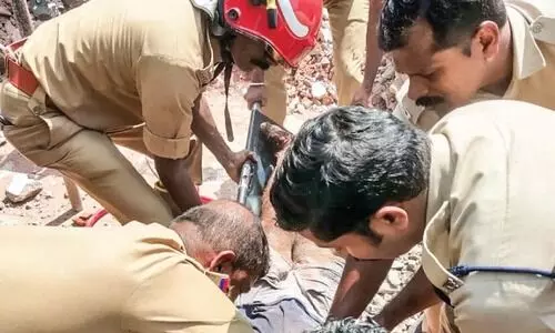 man injured demolishing a building man injured demolishing a building